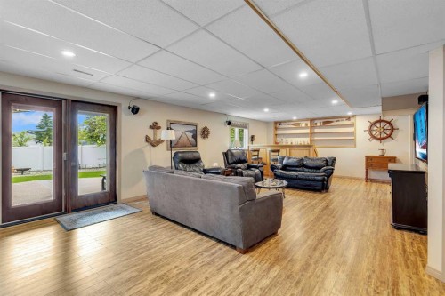 56 Coverdale Place Ne, Calgary, AB 