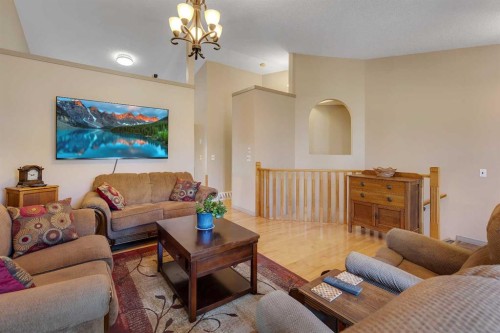 56 Coverdale Place Ne, Calgary, AB 