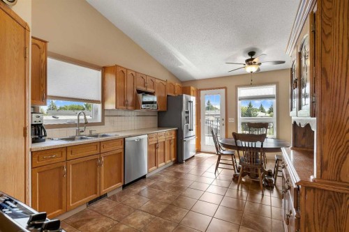 56 Coverdale Place Ne, Calgary, AB 