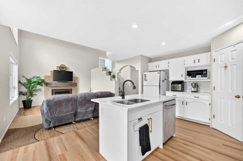 27 Covette Green Ne, Calgary, AB 