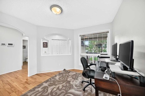 27 Covette Green Ne, Calgary, AB 