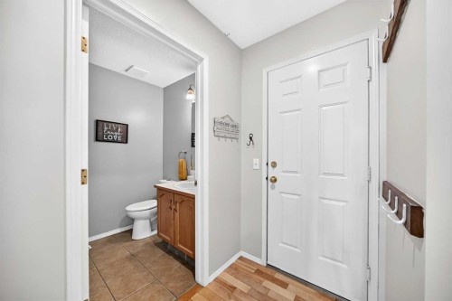 27 Covette Green Ne, Calgary, AB 
