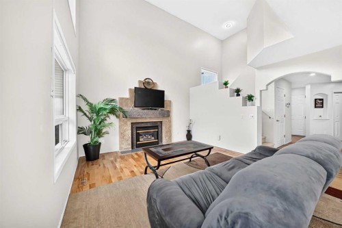 27 Covette Green Ne, Calgary, AB 