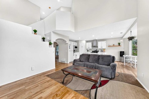27 Covette Green Ne, Calgary, AB 