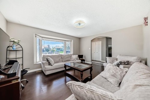 28 Rundlelawn Place Ne, Calgary, AB 