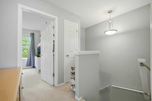 319 Everstone Drive Sw, Calgary, AB 