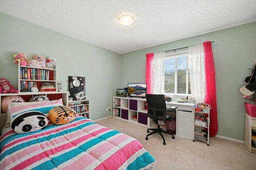 319 Everstone Drive Sw, Calgary, AB 