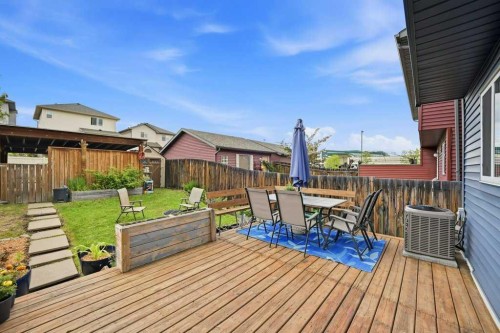 319 Everstone Drive Sw, Calgary, AB 