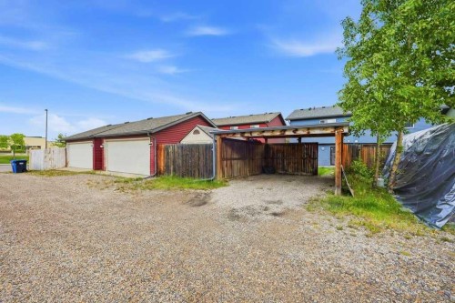 319 Everstone Drive Sw, Calgary, AB 