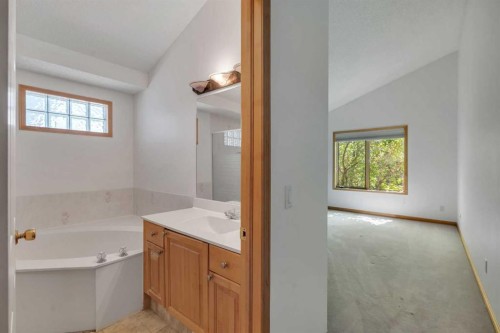 10272 Tuscany Hills Way, Calgary, AB 