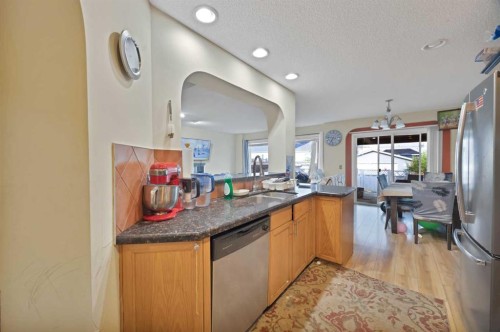25 Martha'S Meadow Place Ne, Calgary, AB 