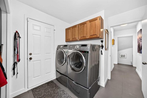 344 Canterville Drive Sw, Calgary, AB 