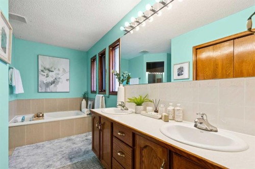 8971 Scurfield Drive Nw, Calgary, AB 