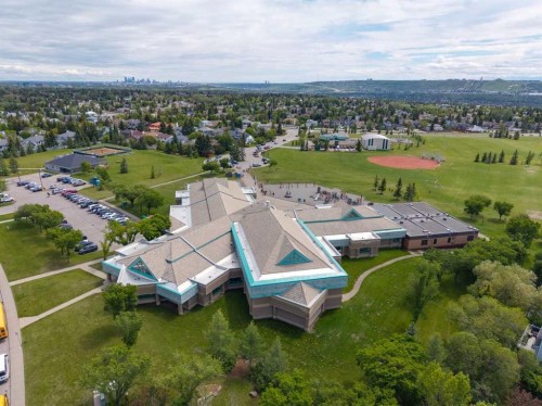 8971 Scurfield Drive Nw, Calgary, AB 