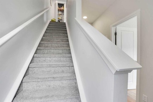 104 Corner Glen Circle Ne, Calgary, AB 