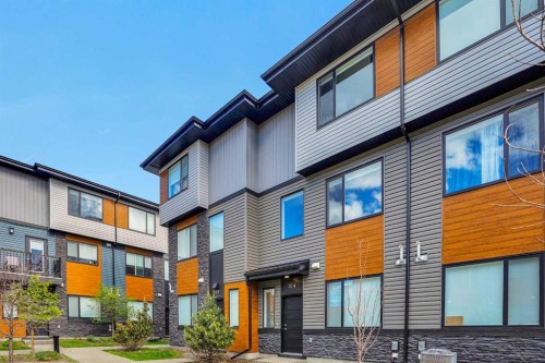 104 Corner Glen Circle Ne, Calgary, AB 