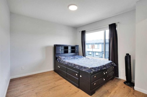 104 Corner Glen Circle Ne, Calgary, AB 