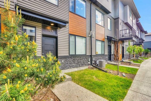 104 Corner Glen Circle Ne, Calgary, AB 