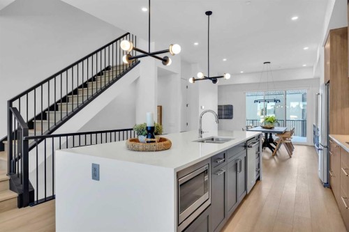 133 Greenwich Common Nw, Calgary, AB 