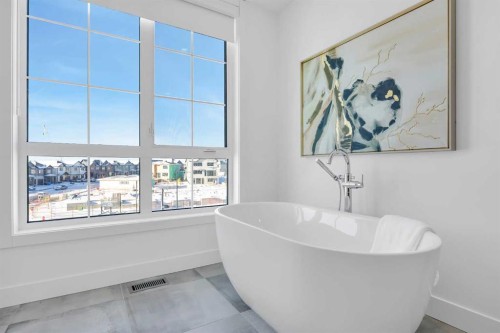 133 Greenwich Common Nw, Calgary, AB 