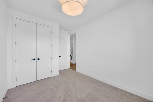 133 Greenwich Common Nw, Calgary, AB 