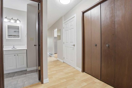 84 Ranchero Rise Nw, Calgary, AB 