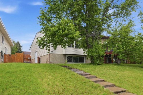 84 Ranchero Rise Nw, Calgary, AB 