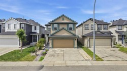 19 MARTHA'S MEADOW Close  Calgary, AB T3J 4N7