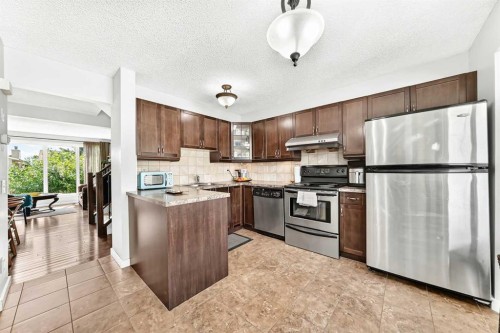 63 Strathcona Crescent Sw, Calgary, AB 