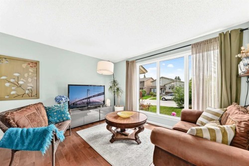 63 Strathcona Crescent Sw, Calgary, AB 