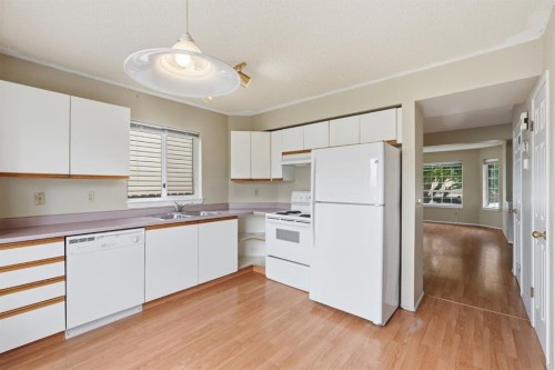 298 Costa Mesa Close Ne, Calgary, AB 