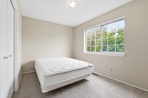 298 Costa Mesa Close Ne, Calgary, AB 