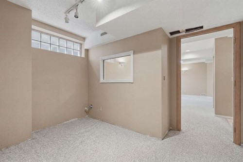 298 Costa Mesa Close Ne, Calgary, AB 