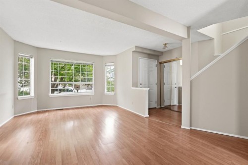 298 Costa Mesa Close Ne, Calgary, AB 