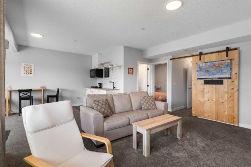 47 Lucas Terrace Nw, Calgary, AB 