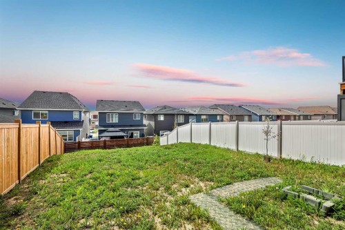47 Lucas Terrace Nw, Calgary, AB 