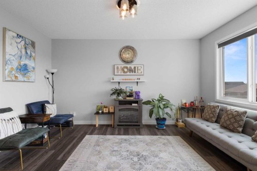 47 Lucas Terrace Nw, Calgary, AB 