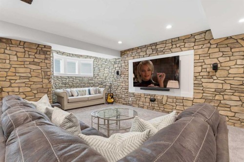 1318 Windsor Street Nw, Calgary, AB 