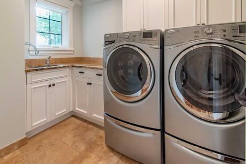 1318 Windsor Street Nw, Calgary, AB 