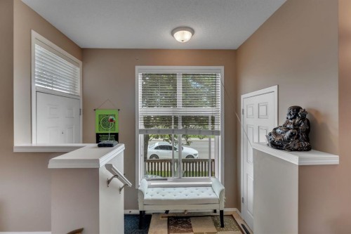 223 Mckenzie Towne Gate Se, Calgary, AB 