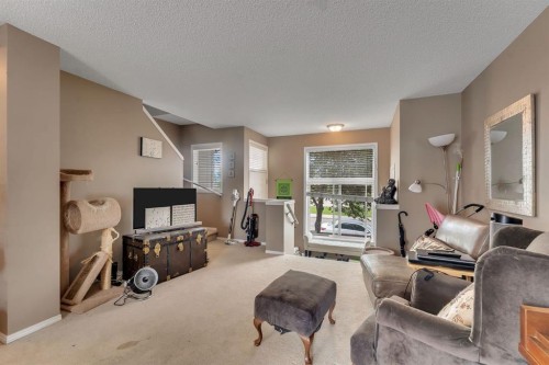 223 Mckenzie Towne Gate Se, Calgary, AB 