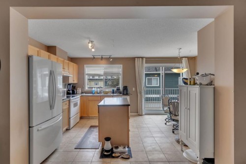 223 Mckenzie Towne Gate Se, Calgary, AB 