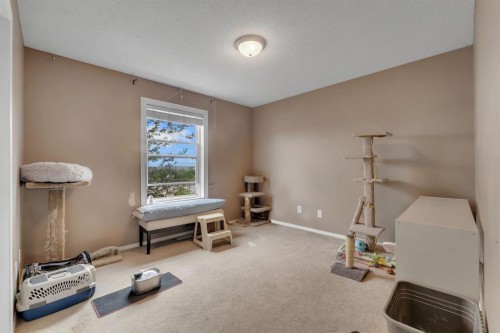 223 Mckenzie Towne Gate Se, Calgary, AB 