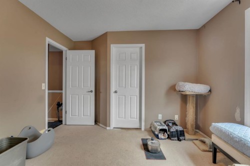 223 Mckenzie Towne Gate Se, Calgary, AB 
