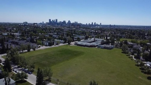 2420 21 Street Nw, Calgary, AB 