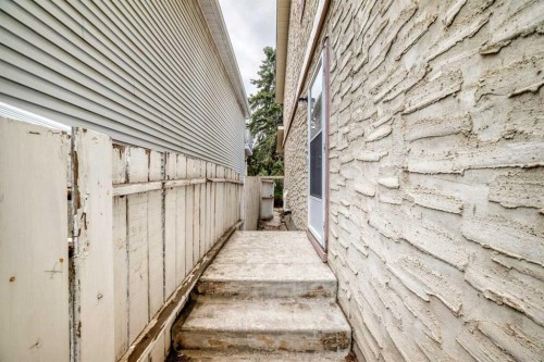 454 20 Avenue Nw, Calgary, AB - Outdoor