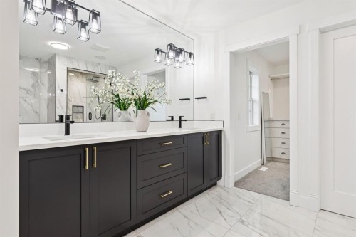 3 Discovery Ridge Lane Sw, Calgary, AB 