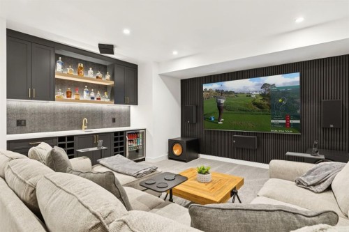 3 Discovery Ridge Lane Sw, Calgary, AB 