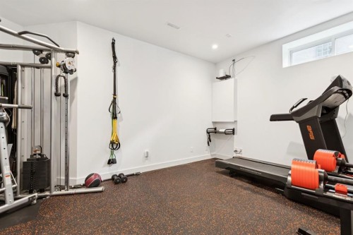 3 Discovery Ridge Lane Sw, Calgary, AB 