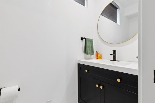 3 Discovery Ridge Lane Sw, Calgary, AB 